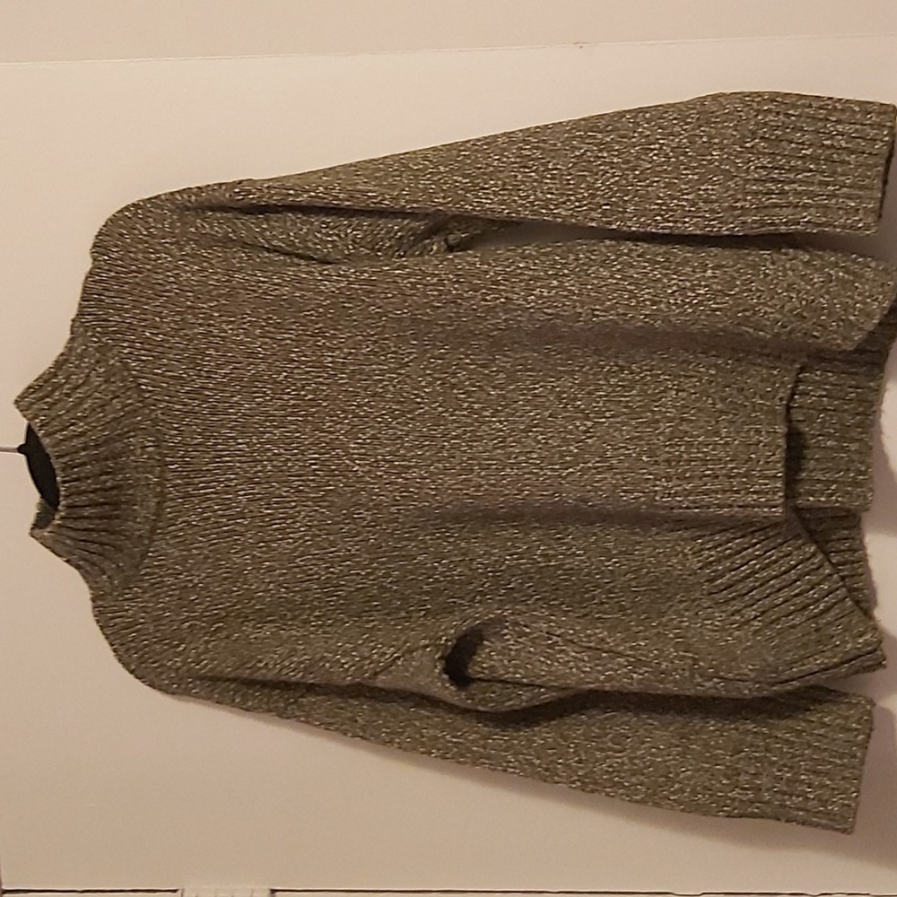 MAKE AN OFFER! H&M -  Mock neck sweater